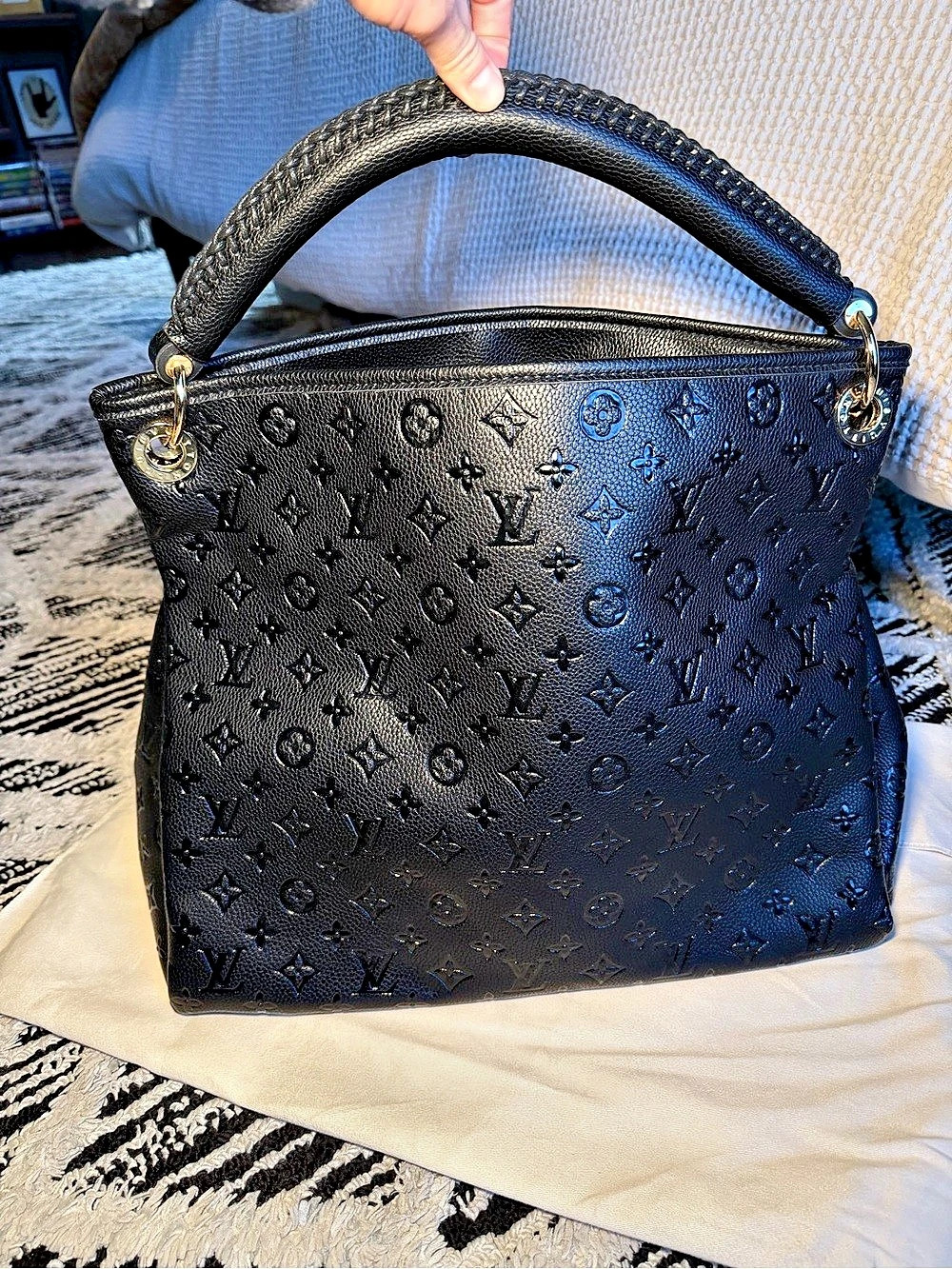 Designer inspired Artsy MM Black Shoulder Bag